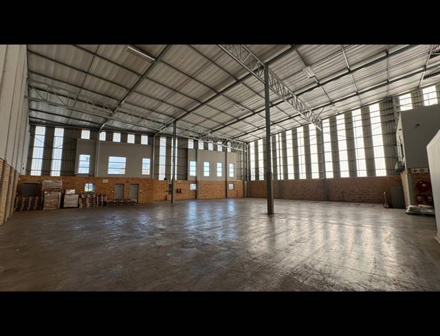 766M² WAREHOUSE TO LET IN LINBRO PARK